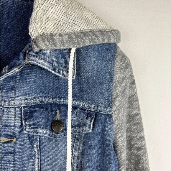 Free People Distressed Blue Denim Jacket with Sweatshirt Sleeves Rare - Picture 11 of 11